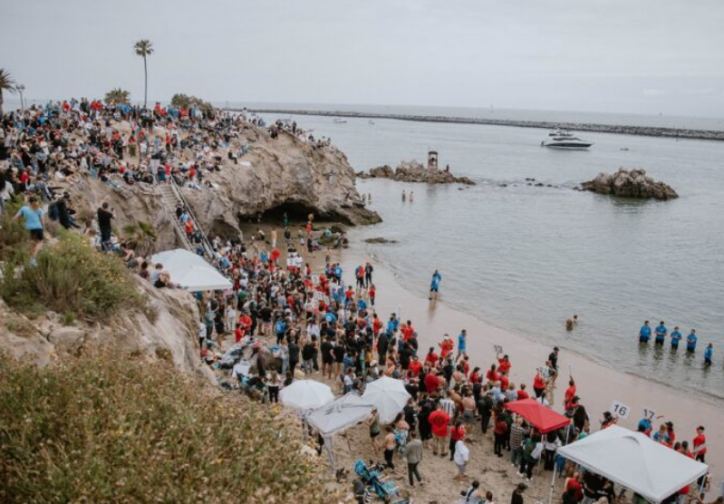 California hace historia el mayor bautismo de EE.UU
